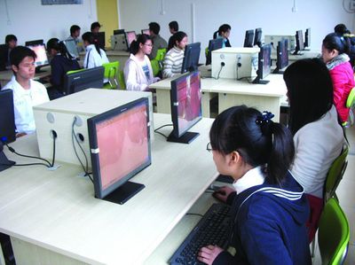 信息技术赋能教育 教育部明确今年基本实现全国中小学互联网全覆盖